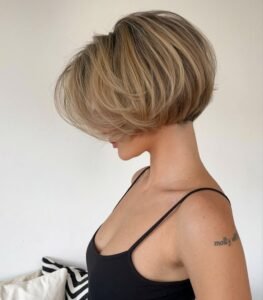 Voluminous Caramel Blonde Bob